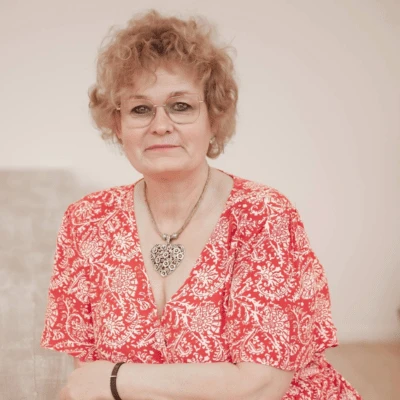 Nathalie Handtschoewercker
